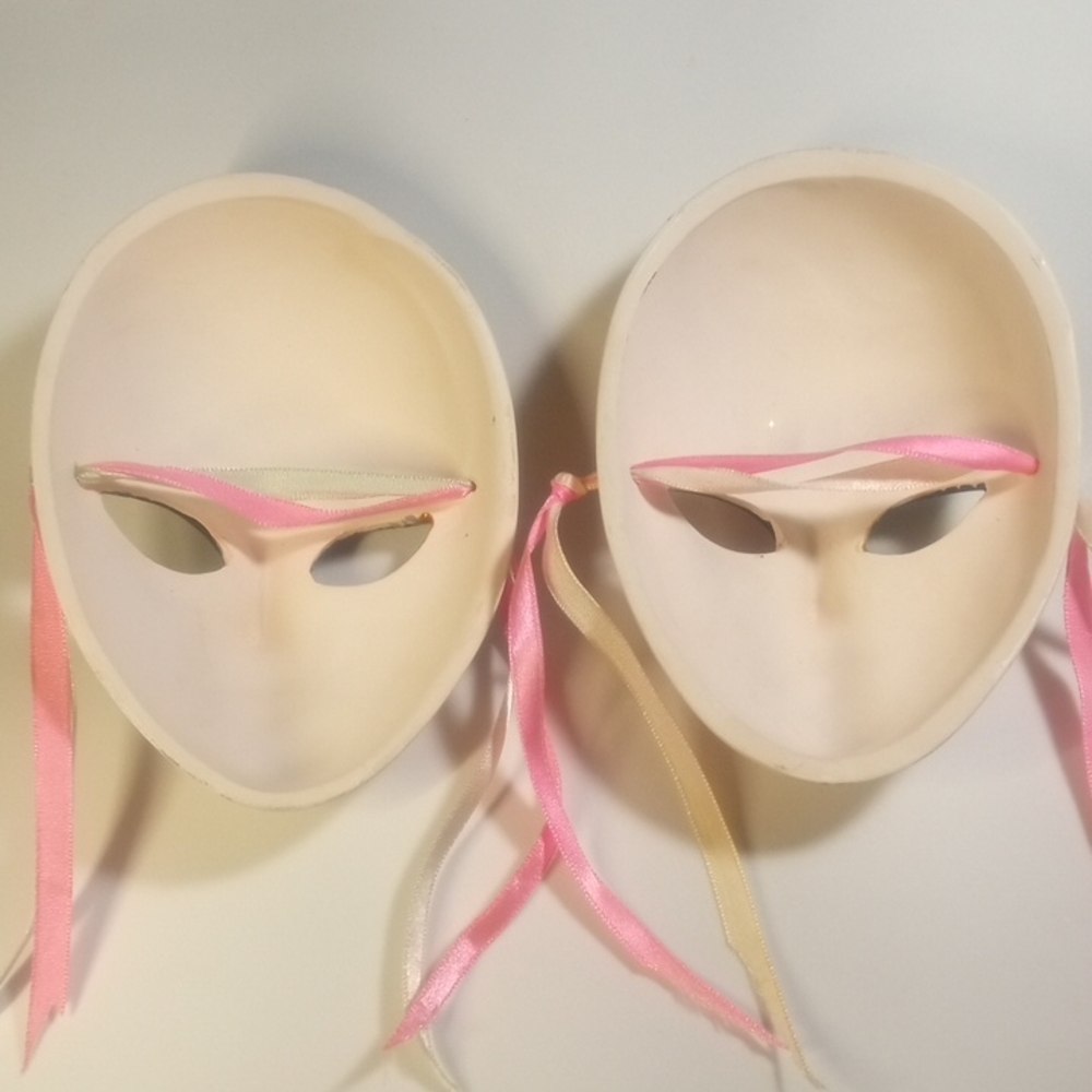 VTG 90s Hand Painted Ceramic Masquerade Masks Set - Boho Butterfly & Heart 🦋✨ - Picture 2 of 7